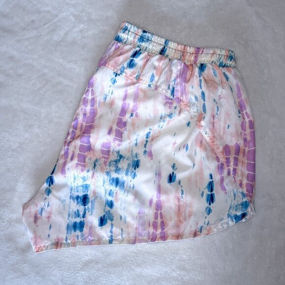 Women’s Old Navy Active Run Shorts | White Tie Dye | Dolphin Hem | Size Medium - Picture 3 of 13